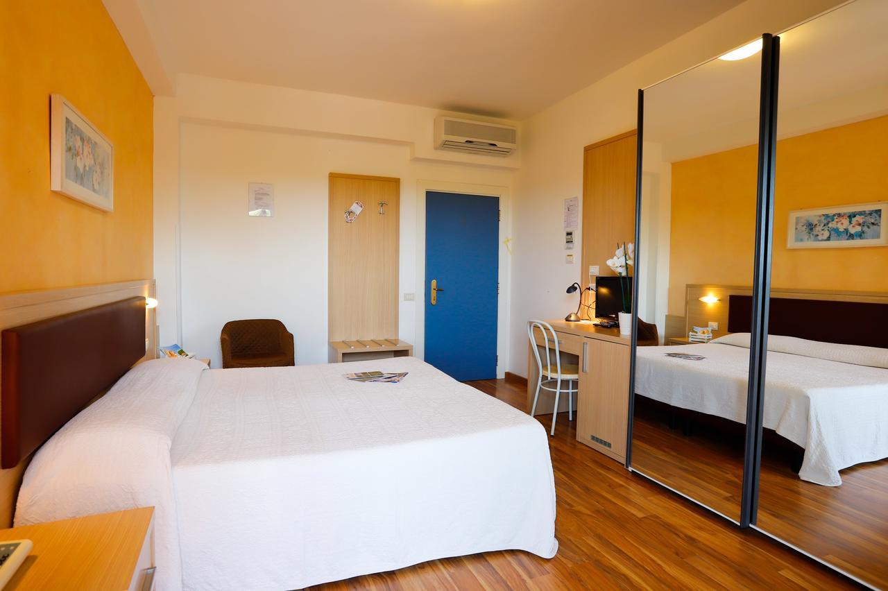 Hotel Grifone Principina a Mare Exteriér fotografie